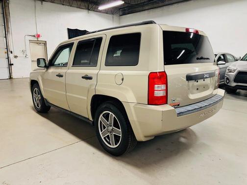 Beige 2009 Jeep Patriot Sport