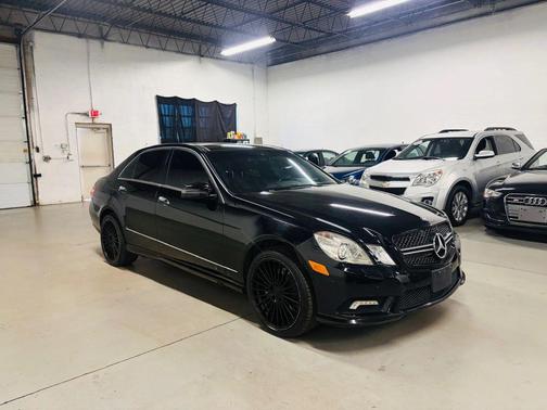 Black 2010 Mercedes-Benz E-Class E 550 4MATIC
