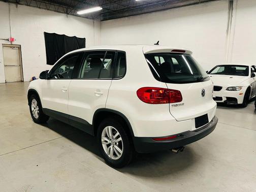 White 2013 Volkswagen Tiguan S