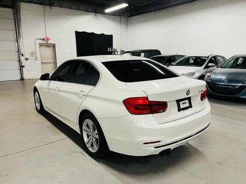 2017 BMW 330 i xDrive