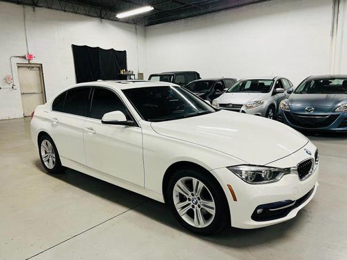 2017 BMW 330 i xDrive