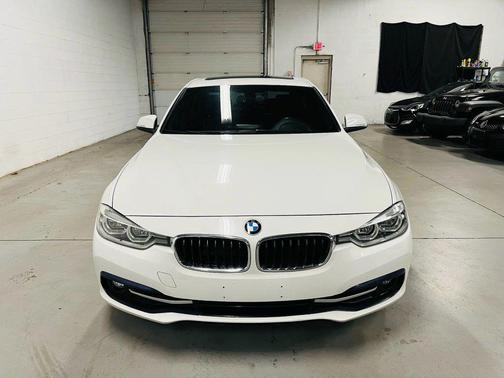 2017 BMW 330 i xDrive