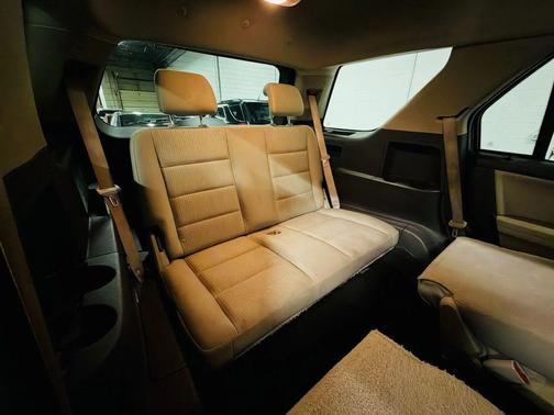 2008 Ford Taurus X SEL Sport Utility 4D