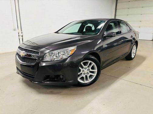 Gray 2013 Chevrolet Malibu 1LT