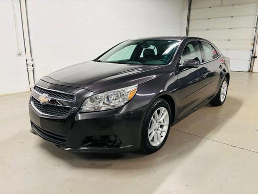 Gray 2013 Chevrolet Malibu 1LT