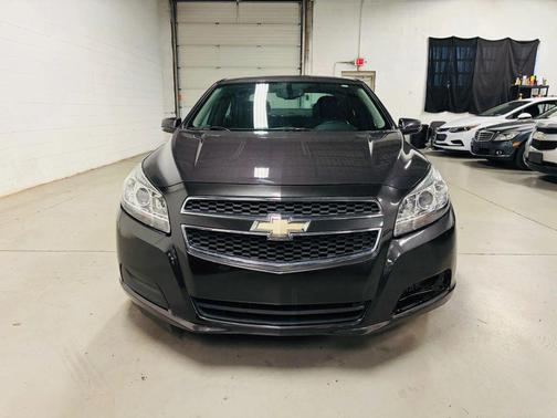 Gray 2013 Chevrolet Malibu 1LT