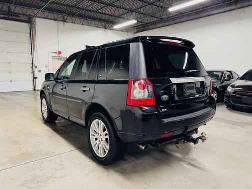 2010 Land Rover LR2 HSE Sport Utility 4D