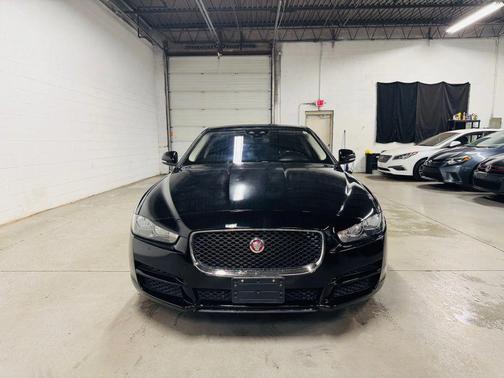 2017 Jaguar XE XE 25t Sedan 4D
