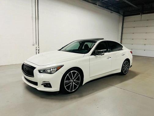 2015 INFINITI Q50 Premium