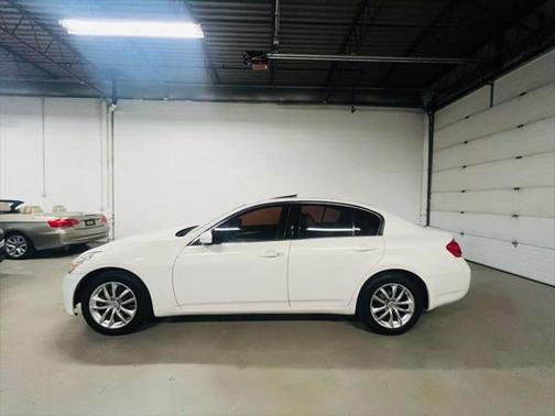 2009 INFINITI G37x G37x Sedan 4D