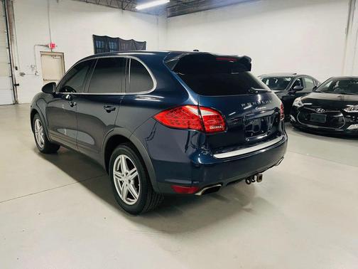 2011 Porsche Cayenne Cayenne