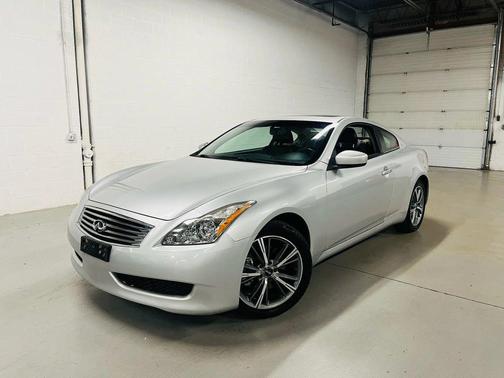 2009 INFINITI G37x G37x Coupe 2D