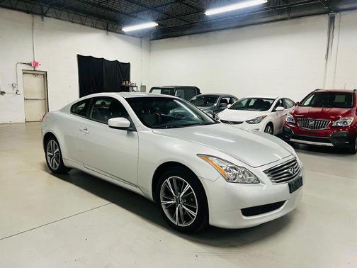 2009 INFINITI G37x G37x Coupe 2D