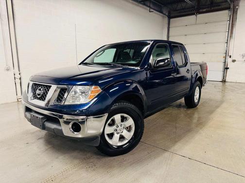 Blue 2011 Nissan Frontier SV