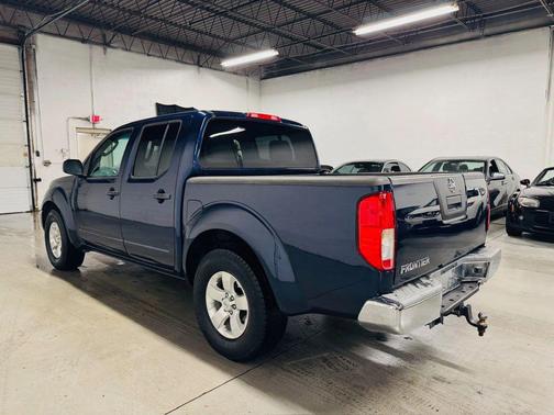 Blue 2011 Nissan Frontier SV