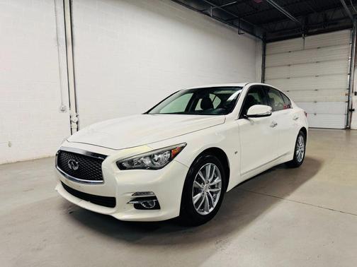 White 2015 INFINITI Q50 Premium