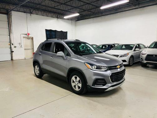 Gray 2019 Chevrolet Trax LT