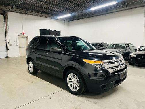 Black 2015 Ford Explorer Sport