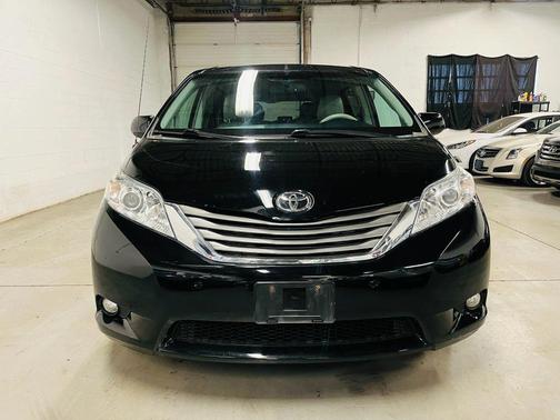 2013 Toyota Sienna XLE