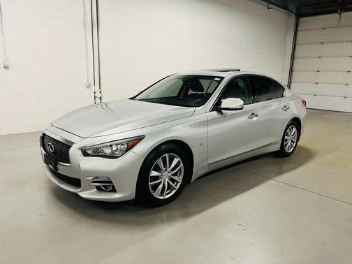 2015 INFINITI Q50 Premium