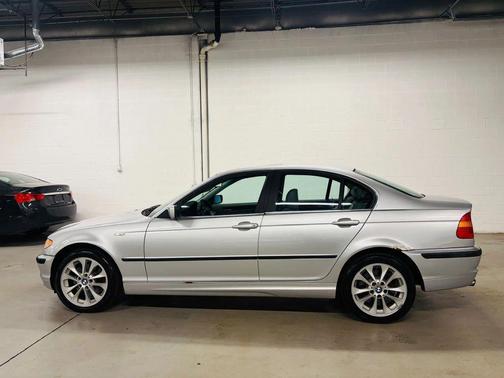 Silver 2003 BMW 330 xi