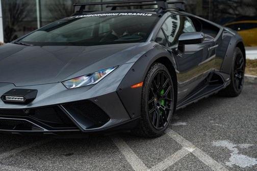 2024 Lamborghini Huracan Sterrato Base