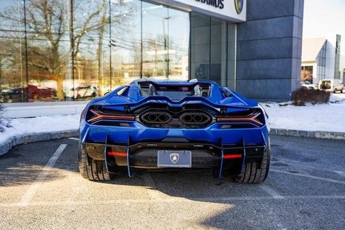 2024 Lamborghini Revuelto Base