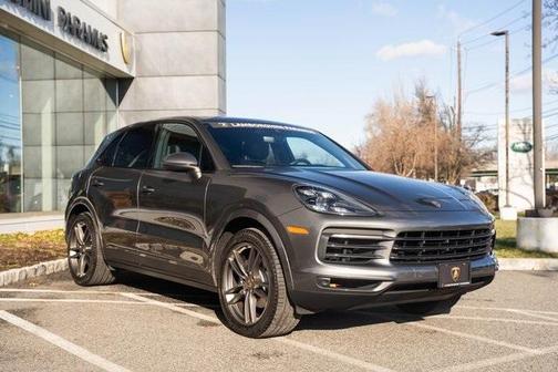 Quartzite Grey Metallic 2020 Porsche Cayenne Base SUV