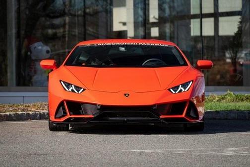 2022 Lamborghini Huracan EVO Base