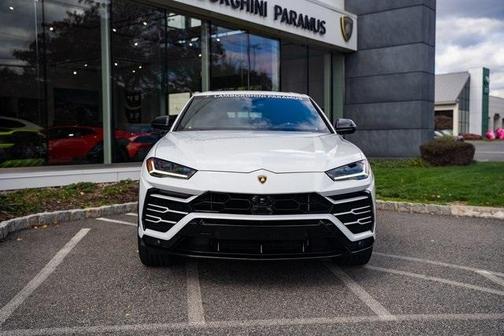 2021 Lamborghini Urus Base