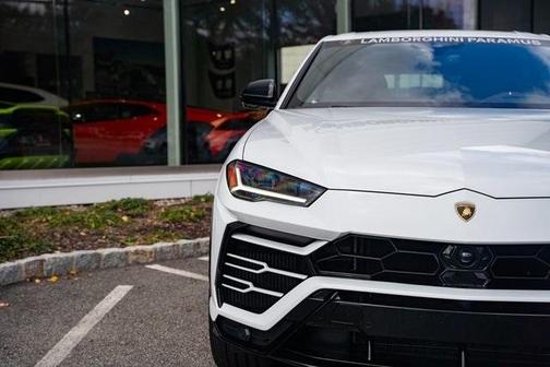2021 Lamborghini Urus Base