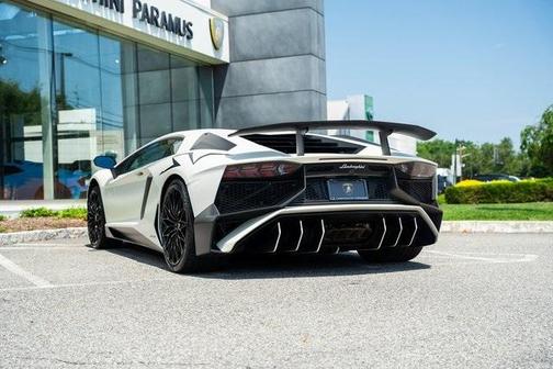 2016 Lamborghini Aventador LP750-4 Superveloce