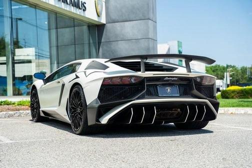 2016 Lamborghini Aventador LP750-4 Superveloce