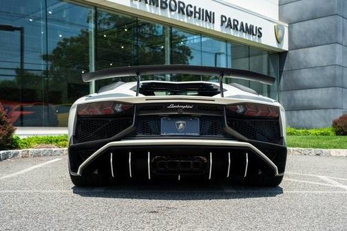 2016 Lamborghini Aventador LP750-4 Superveloce