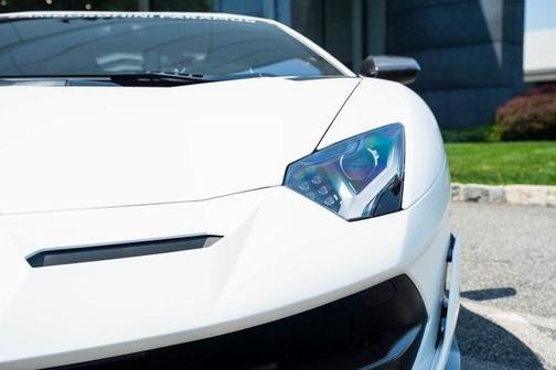 2019 Lamborghini Aventador SVJ Base