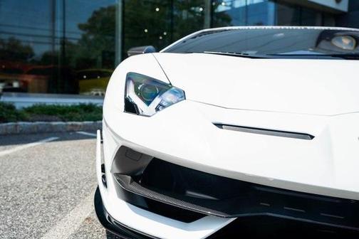 2019 Lamborghini Aventador SVJ Base