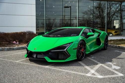 2024 Lamborghini Revuelto Base