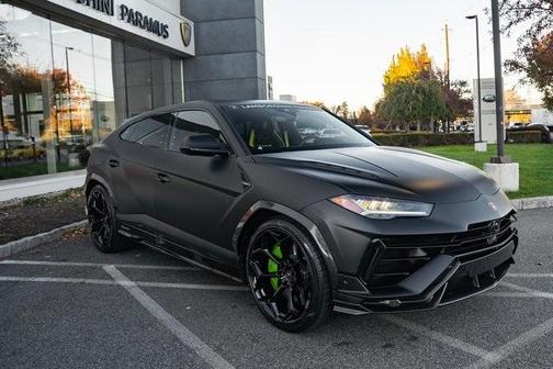 2024 Lamborghini Urus Performante