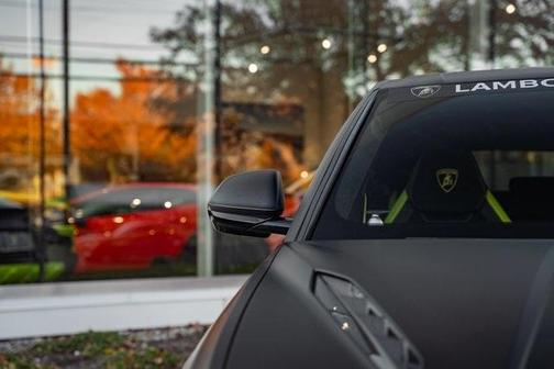 2024 Lamborghini Urus Performante