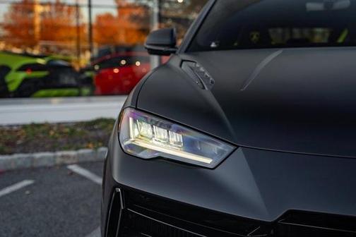 2024 Lamborghini Urus Performante