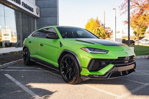 2024 Lamborghini Urus Performante