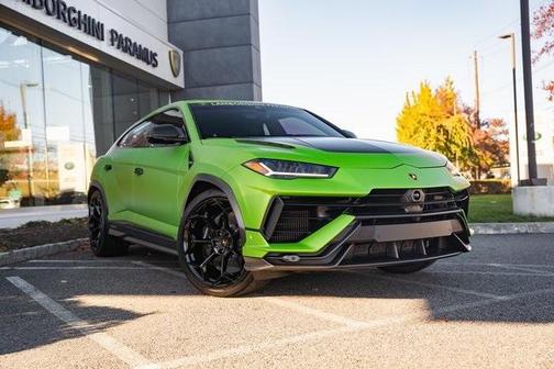 2024 Lamborghini Urus Performante