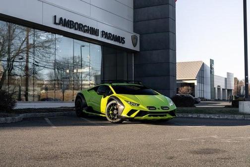 2024 Lamborghini Huracan Sterrato Base