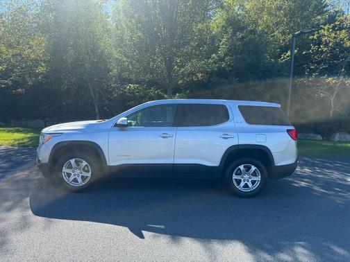 2017 GMC Acadia SLE-1