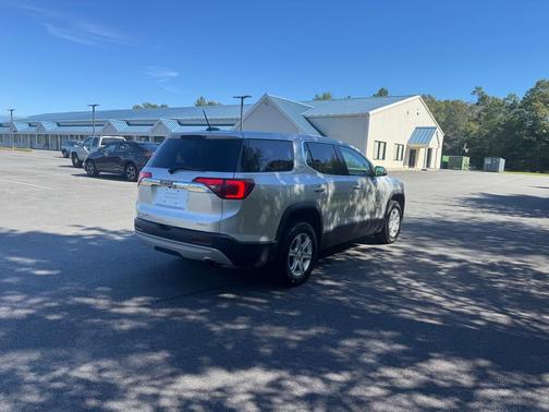 2017 GMC Acadia SLE-1