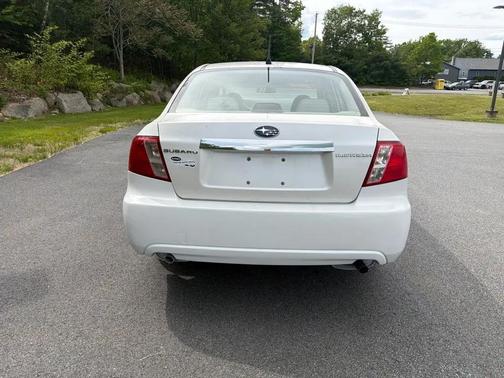 White 2008 Subaru Impreza 2.5i
