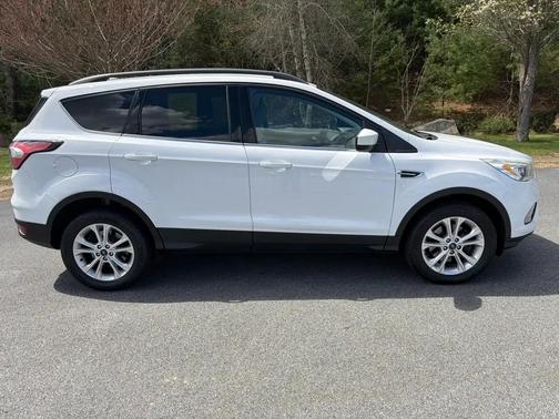 White 2017 Ford Escape SE