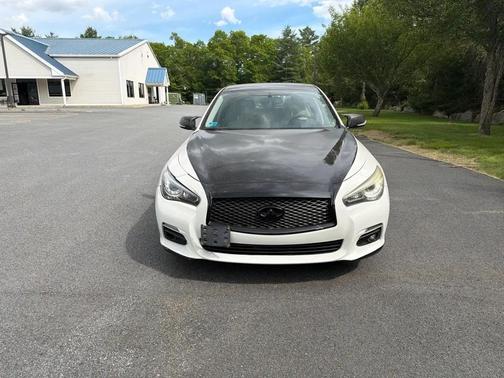 White 2014 INFINITI Q50 Premium