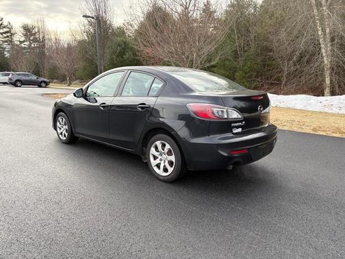 2013 Mazda Mazda3 i Sport