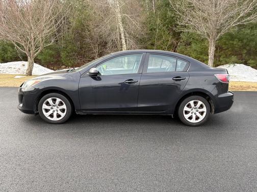 2013 Mazda Mazda3 i Sport